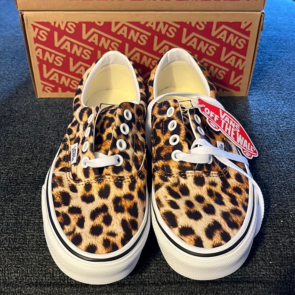 Vans leopard print Era